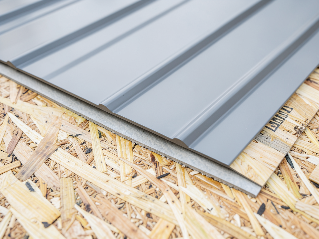 Does a metal roof really sound like a drum set dur